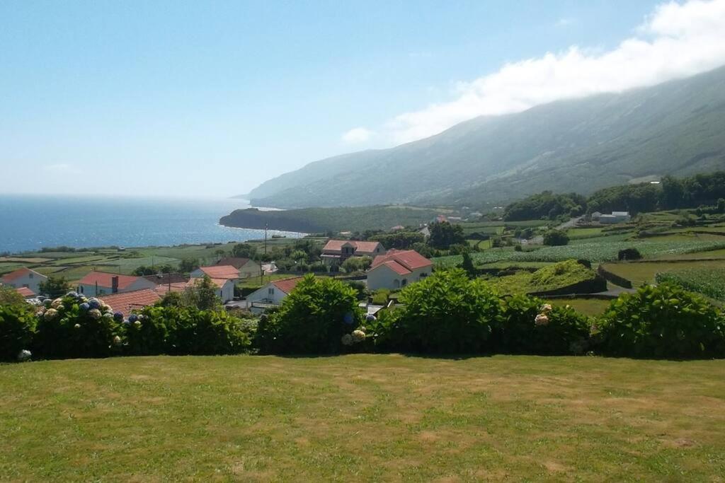 Casas Da Figueira * Sao Roque do Pico